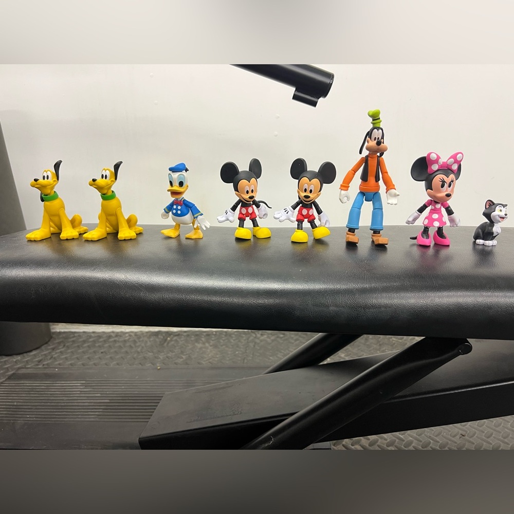 Disney Action Figure Set - Picture 2 of 10